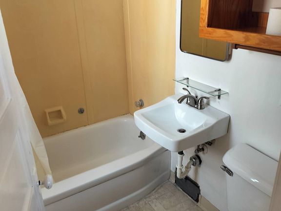 3rd image of 224 S Water Ave #3