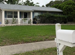 1575 Amberlea Dr N, Dunedin, FL 34698