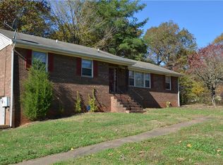 4366 Winnabow Rd, Winston Salem, NC 27105