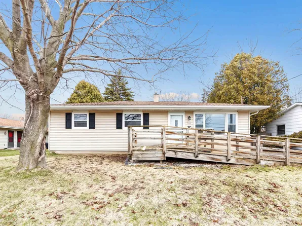 4018 Custer St, Manitowoc, WI 54220