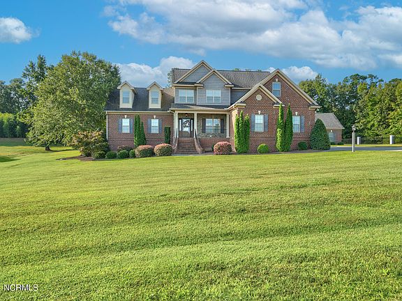 2nd image of 3105 W Hampton Drive