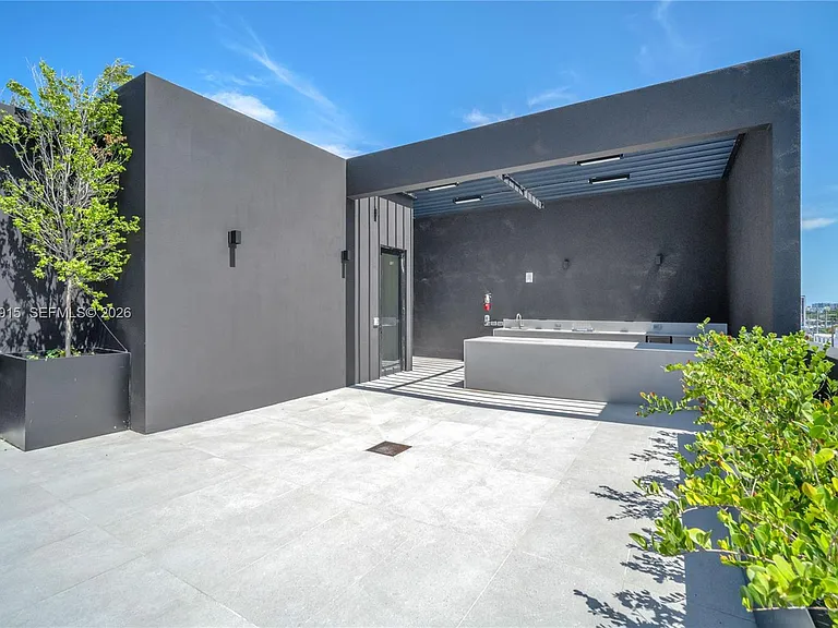91 NW 27th St #503 — Photo 27