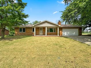 20 Gary Ave, Maryville, IL