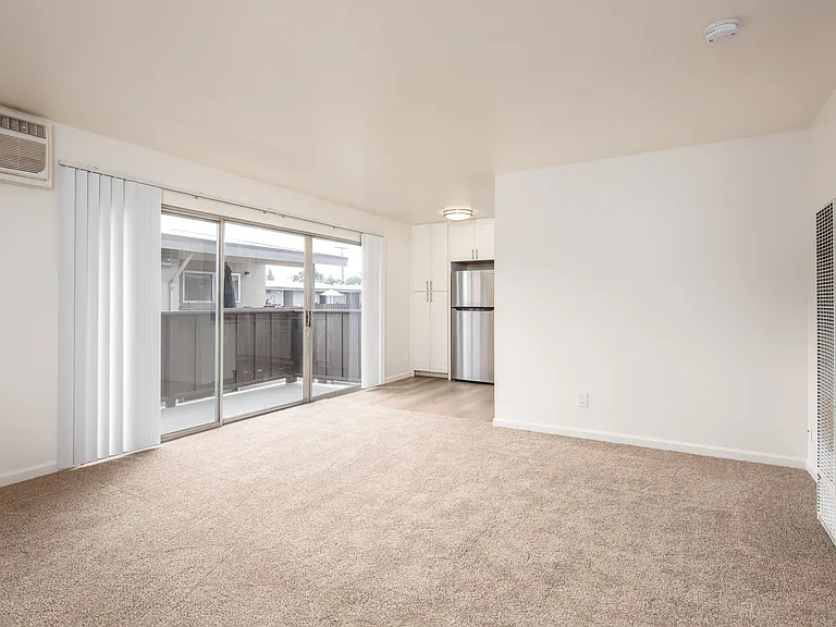 Los Robles Apartments — Photo 17