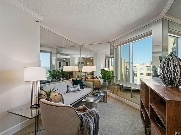 5th image of 240 Lombard St APT 936