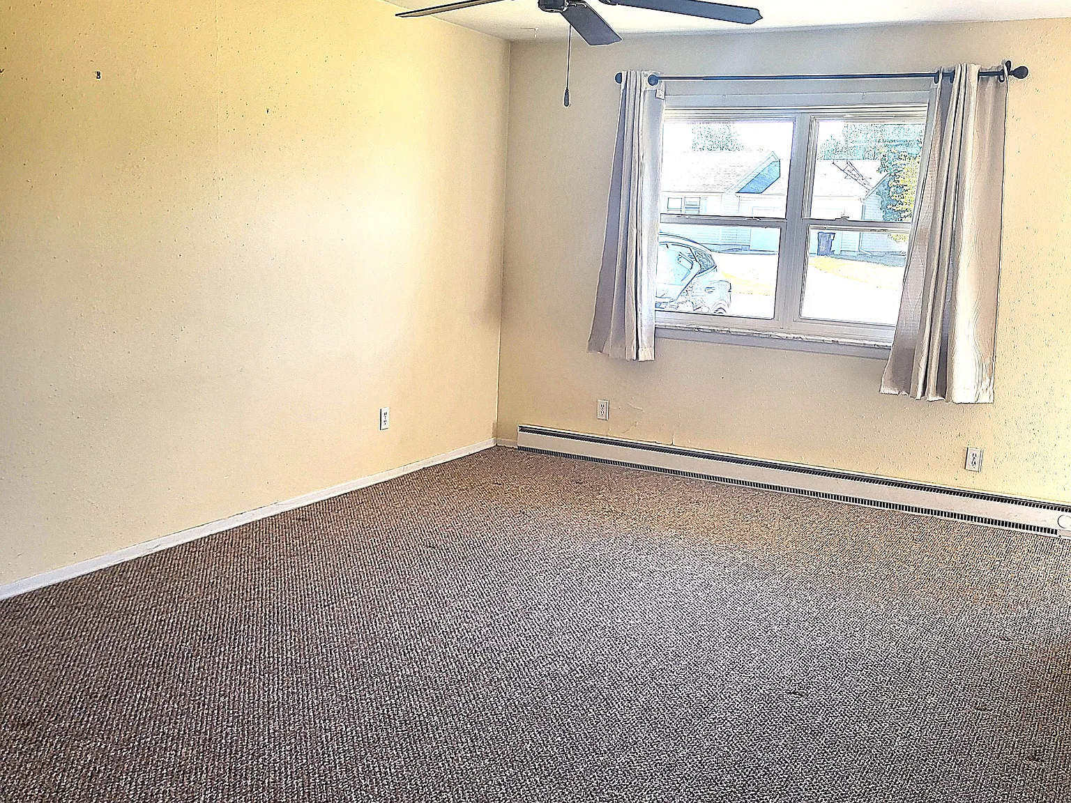 2 bed, 923 sqft, $1,325 — Photo 3