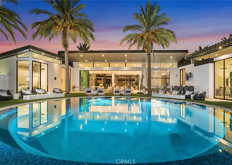 1st image of 8 Makena Ln