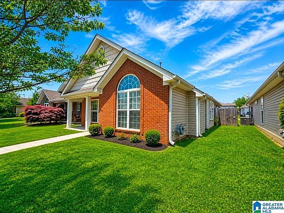 3rd image of 2013 Village Ln