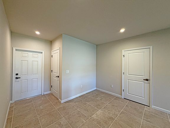 5th image of 106 Savannah Lakes Blvd
