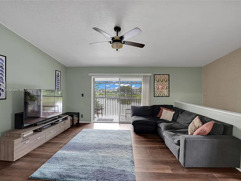 2737 S Oakland Forest Dr #204 — Photo 7