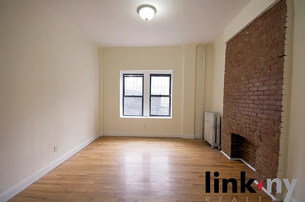 Rented by Link NY Realty | media 25