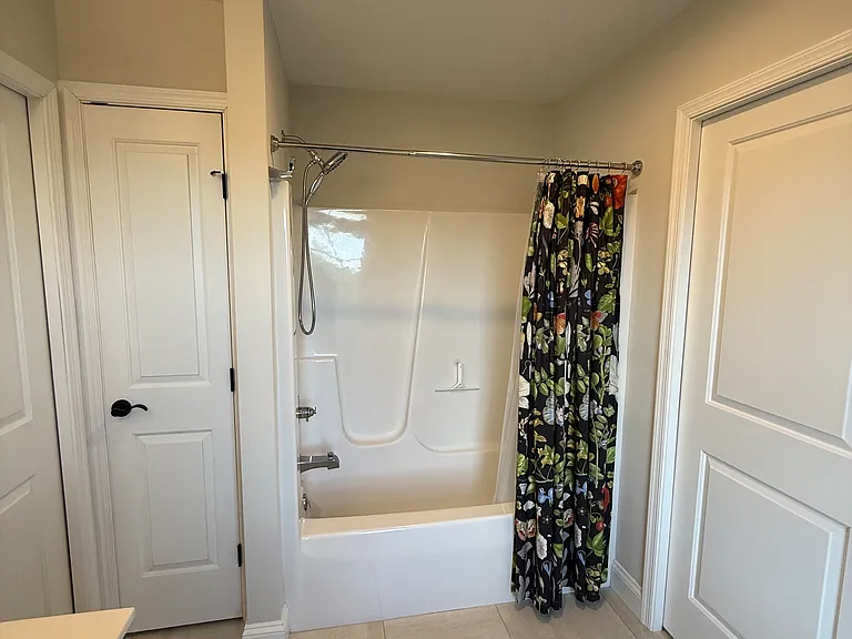 170 Victoria Ln — Photo 15