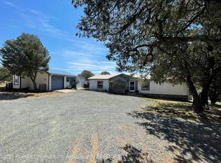 128 Crest View Rd, Capitan, NM 88316
