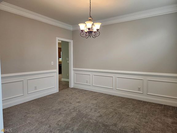 5th image of 718 Bentonville Ln