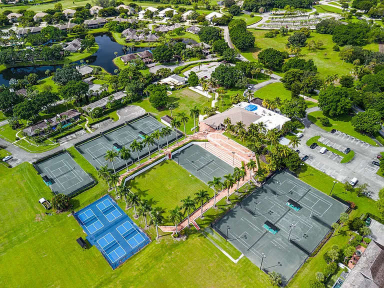 13334 Polo Club Rd #320 — Photo 11