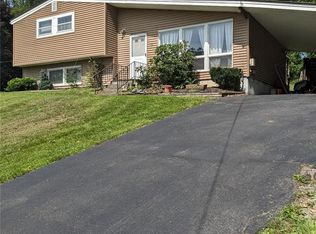 10 Stony Run Rd, Newburgh, NY 12550