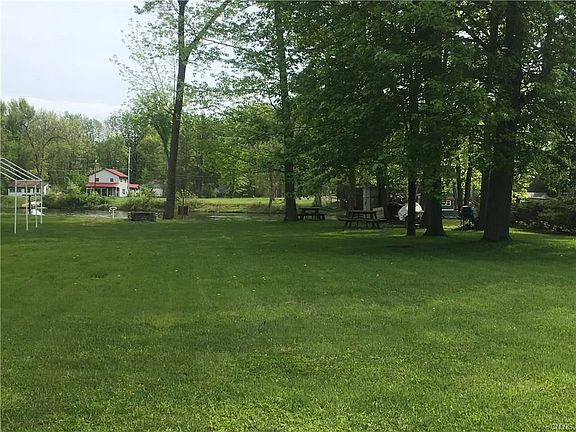 5th image of 143 Aldrich Ln