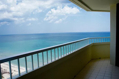 5070 N Ocean Dr Photo 1 5070 N Ocean Dr Photo 1