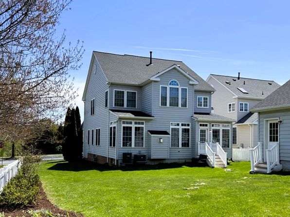12132 Cypress Spring Rd, Clarksburg, MD 20871