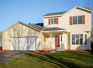 9758 82nd St S, Cottage Grove, MN 55016