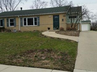 330 Kingman Ln, Hoffman Estates, IL