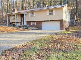 1433 Alexandria Pl, Charleston, WV 25314