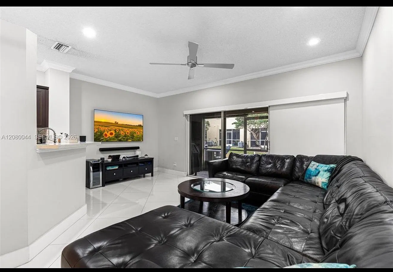 2 bed, 2.5 bath, 1231 sqft, $2,750 — Photo 4