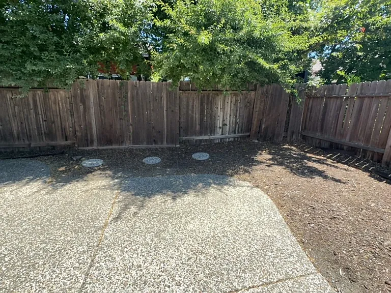 99 Jarvis Cir — Photo 24