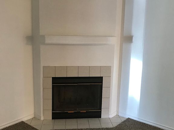 5th image of 125 Garrett St