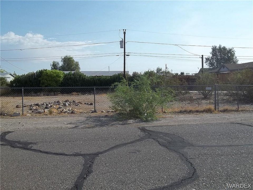 2nd image of 881 Harbor Dr