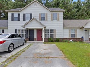 885 W Pueblo Dr, Jacksonville, NC 28546