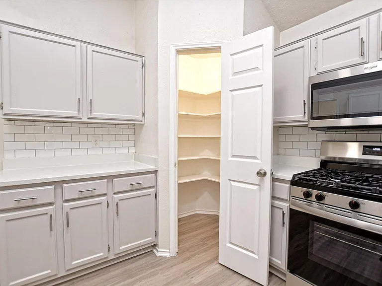 1705 Laurel Ln — Photo 14