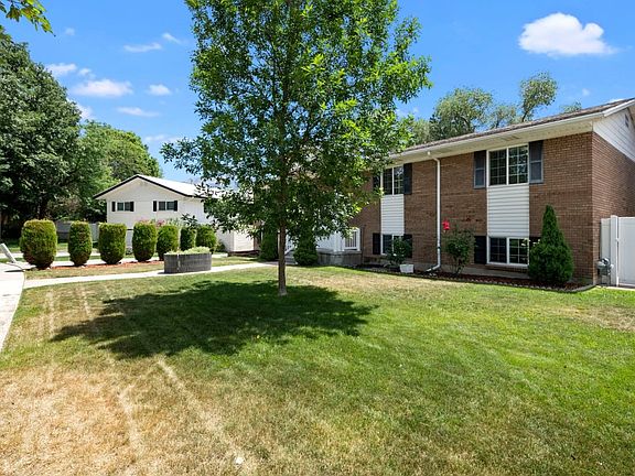 5th image of 1107 E Belle Meadows Way