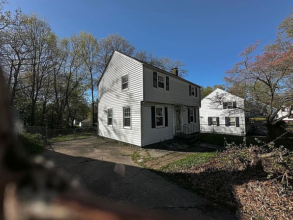 2nd image of 167 Chapin Ter