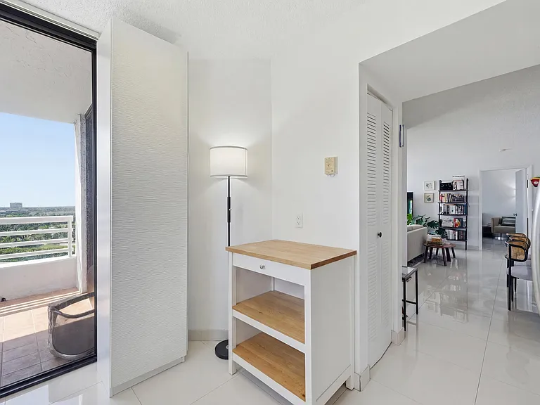 3300 NE 192nd St #1201 — Photo 10