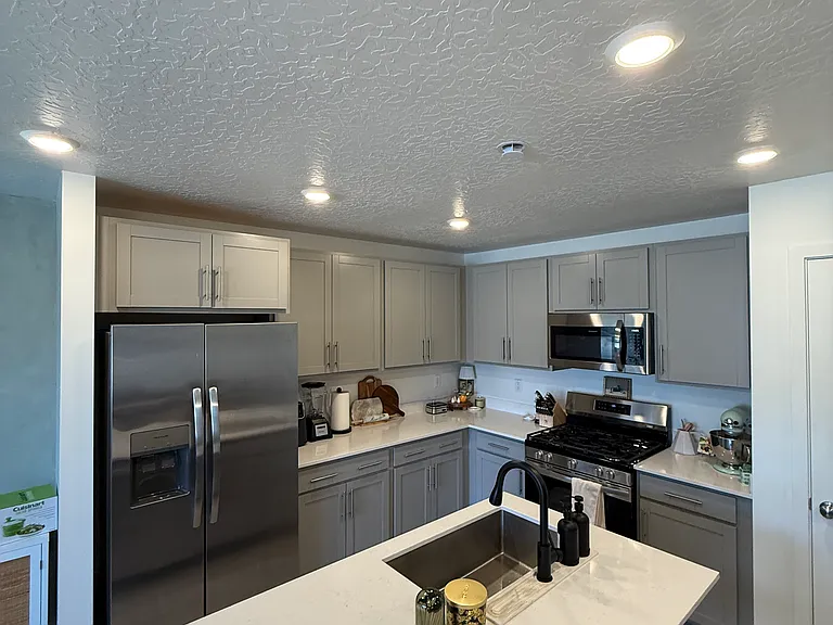 1843 E Rainbow Bridge Dr — Photo 8
