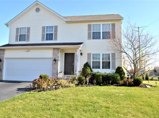 5942 Aquamarine Dr, Grove City, OH 43123