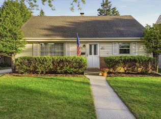 N56W5543 Sunnyside LANE, Cedarburg, WI 53012
