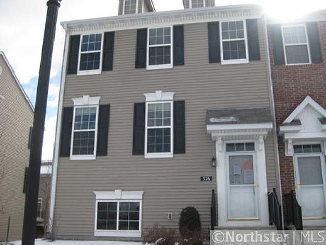 1st image of 526 Huset Pkwy NE