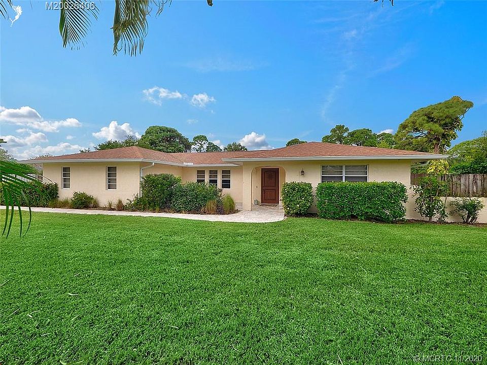 1st image of 2696 NE Cypress Ln