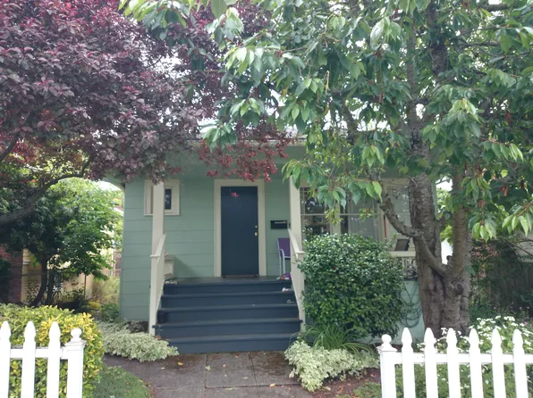 4128 Midvale Ave N, Seattle, WA 98103