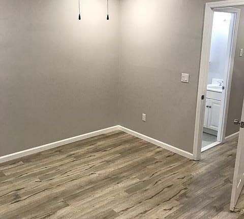 4th image of 145 Augusta Ave