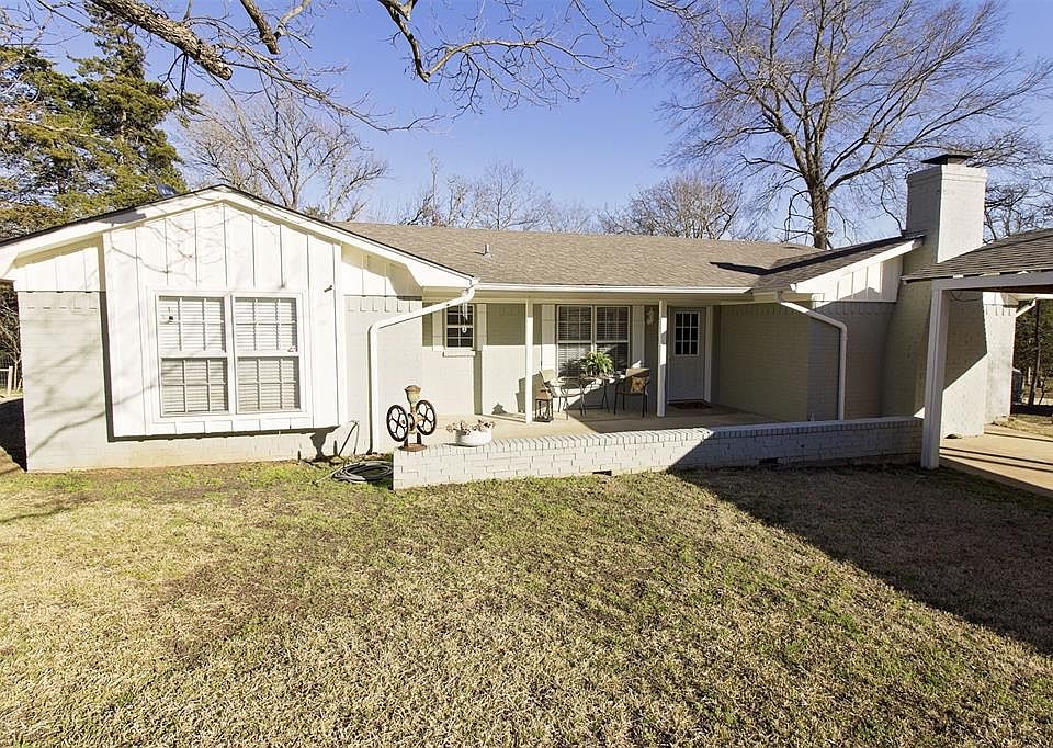 1st image of 172 Shady Woods Ln