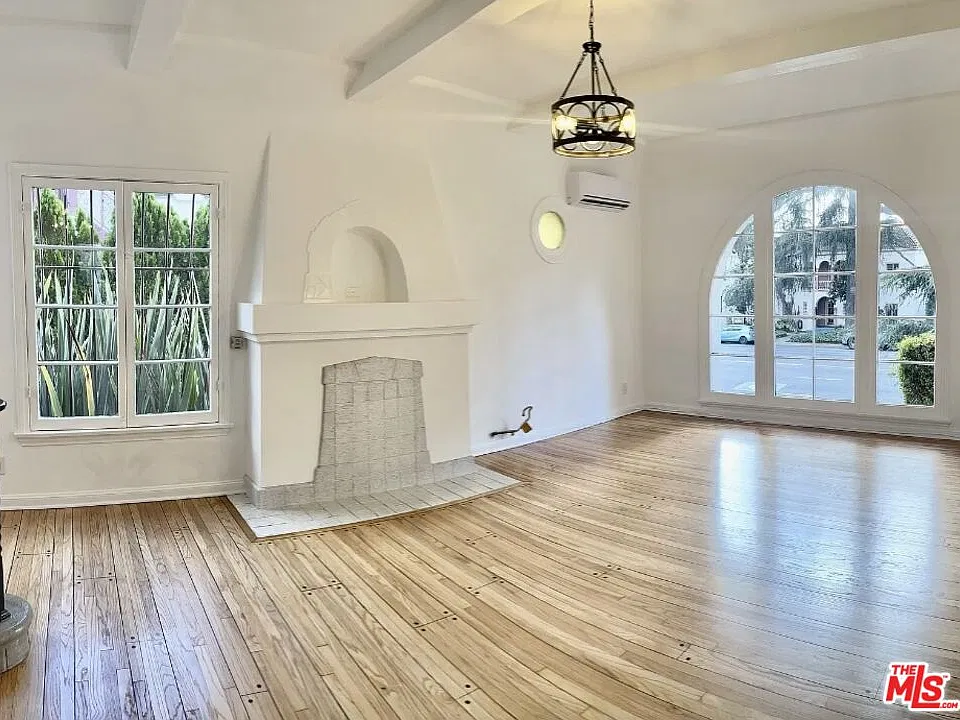 4621 Los Feliz Blvd #1