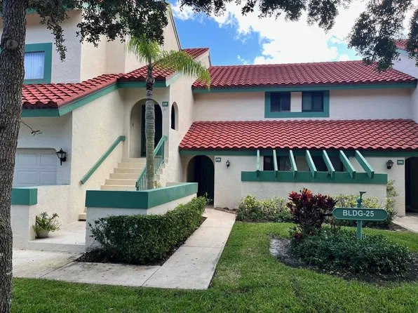 25 Lexington Ln W APT B, Palm Beach Gardens, FL 33418