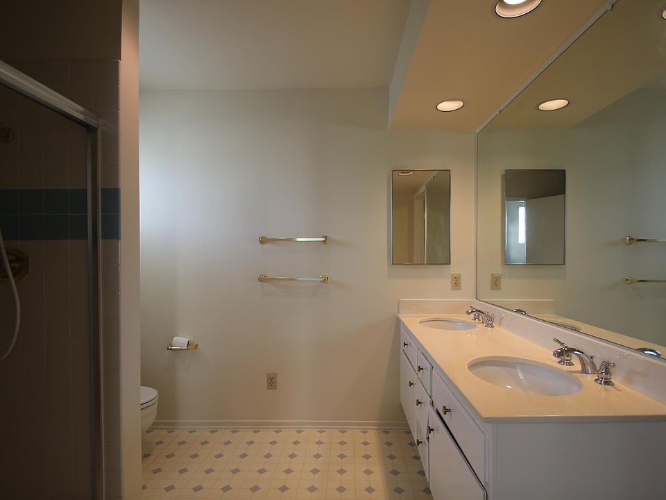 1st image of 3137 E Orange Grove Blvd