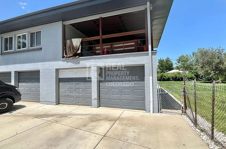 1720 S Cook St — Photo 13