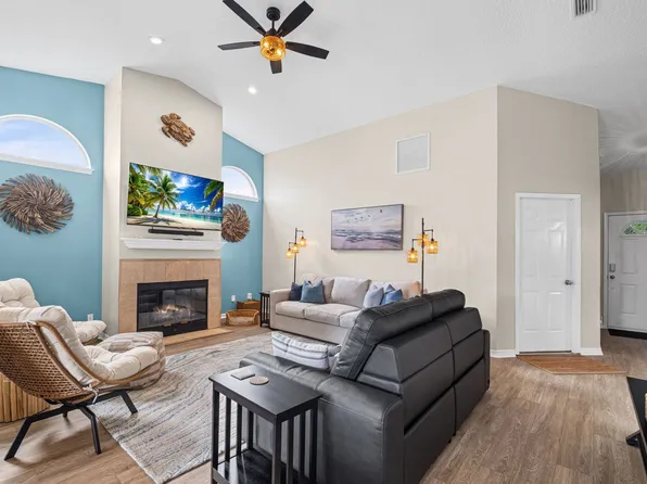811 14th Ave S #Id1578586p, Jacksonville Beach, FL 32250