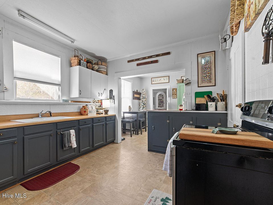 28th image of this home