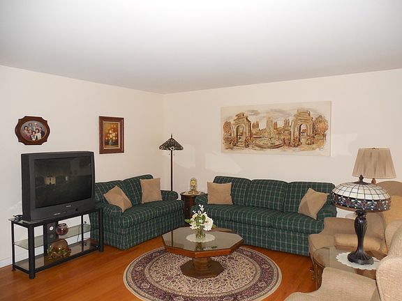 3rd image of 15W612 Wrightwood Ave